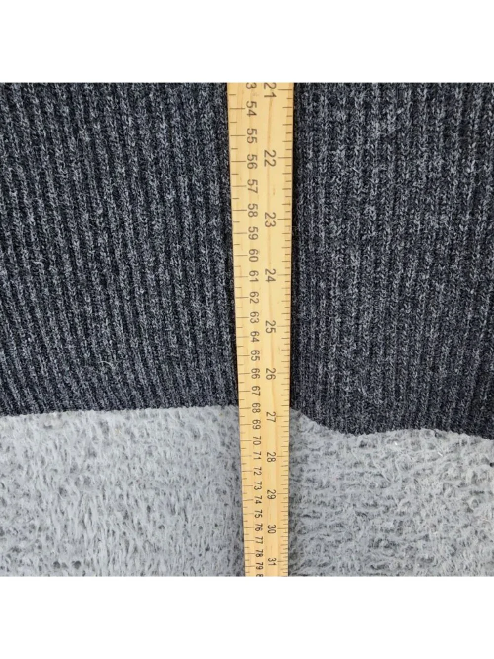 Banana Republic Sweater Mens Medium Gray 100% Wool Long Sleeve Pullover